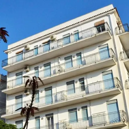 Gianni House Backpackers Vandrerhjem