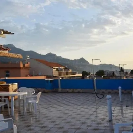 Gianni House Backpackers Vandrerhjem