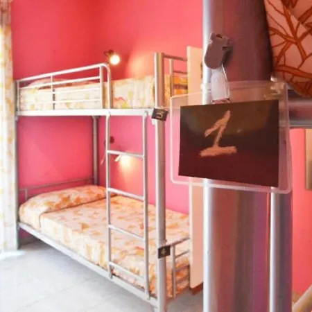 Gianni House Backpackers Vandrerhjem *