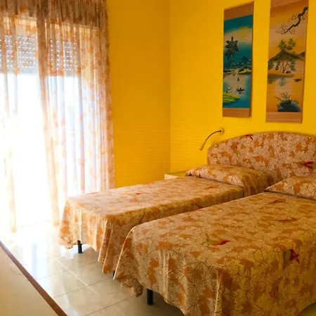 Gianni House Backpackers Giardini Naxos